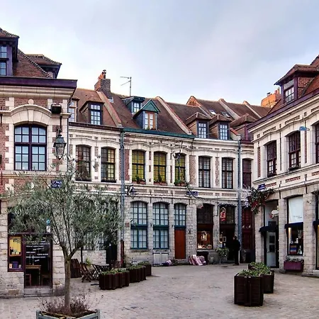 Old - 3pers - Free Private Parking Apartament Lille
